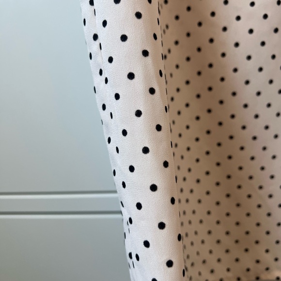 41 Hawthorn Cream and Black Ruffled Sleeveless Blouse stitch fix small - Picture 7 of 7